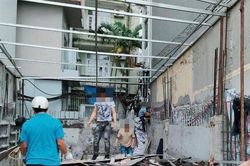 Người dân tố cáo bị nhóm người xăm trổ vô cớ xông vào nhà đập phá tài sản