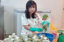 Món rau nhà nghèo thành đặc sản, chị em lùng mua tích trữ