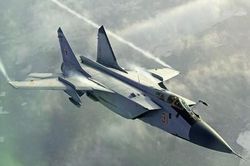 MiG-31 Nga tăng tốc áp sát do thám cơ Mỹ trên Thái Bình Dương
