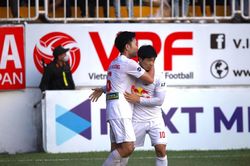 Xuân Trường lập siêu phẩm giúp HAGL đánh bại Hà Nội FC tại vòng 10 V-League 2021