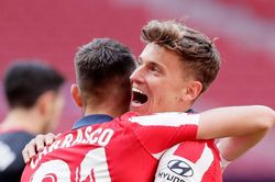 Atletico vững ngôi đầu La Liga sau trận thắng 5-0