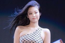 Jennie (BlackPink) tiết lộ bí quyết giữ dáng