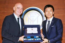 Inter Milan 'bỏ của chạy lấy người' khỏi Super League