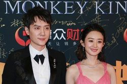 Kỳ lạ fandom của Triệu Lệ Dĩnh ăn mừng khi hay tin cô ly hôn Phùng Thiệu Phong