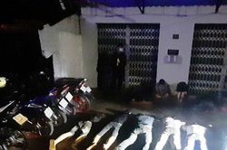 'Quái xế' trốn vườn nhà dân, lao xuống mương vẫn không thoát khỏi CSGT