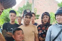 Giải cứu xe dưa hấu bị lật, những hình ảnh xúc động về tình người trong hoạn nạn