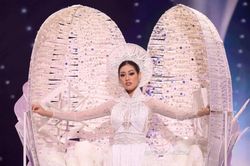 Hoa hậu Khánh Vân tự tin trình diễn 'Kén Em' tại Miss Universe 2020