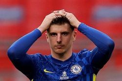 Dàn sao Chelsea sụp đổ ở chung kết FA Cup