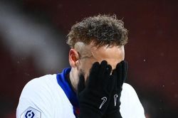 Phản ứng của Neymar khi PSG mất chức vô địch Ligue 1