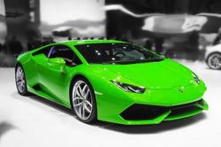 Suýt mất mạng vì tuyệt thực hơn 1 tháng để mua siêu xe Lamborghini tặng bạn gái