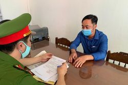Bắt nguyên Phó phòng văn hóa vì kê khống mộ 'rút ruột' ngân sách nhà nước