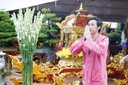 NS Hoài Linh bị tố 'biến mới': Nợ tiền gỗ xây Nhà thờ Tổ 100 tỷ suốt 5 năm chưa trả