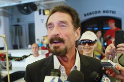 McAfee: 'Nếu tôi chết khi treo cổ, đó không phải do tôi'