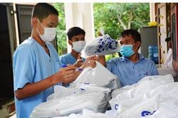Tận tâm, trách nhiệm phục vụ bệnh nhân ở Bệnh viện dã chiến Củ Chi