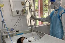 Cần Thơ: Cứu sống mẹ con sản phụ mắc COVID-19 suy hô hấp nặng