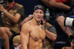 Cơ thể cuốn hút của 'truyền nhân Michael Phelps'