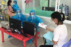 Sinh viên nhiều trường đại học tại TP.HCM được tiêm vaccine Covid-19