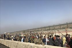Hàng trăm công dân Afghanistan sơ tán đã đến Hungary