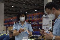 Hải quan phát hiện 4 lô hàng thuốc và thiết bị y tế nhập khẩu trái phép