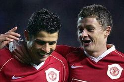 Vì sao MU quyết định đưa Ronaldo trở lại?