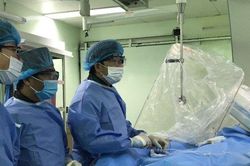 30 phút giành lại sự sống cho bệnh nhân quốc tịch Trung Quốc