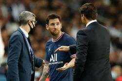 Messi lắc đầu ngao ngán, tức giận khi bị thay ra giữa trận