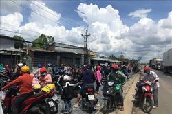 Khuyến cáo việc người dân tự phát về quê bằng xe máy