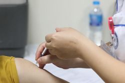 Bạc Liêu: Làm rõ vụ việc 67 người dưới 18 tuổi tiêm vaccine COVID-19