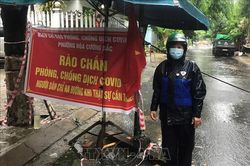 Nữ cán bộ tận tâm, có nhiều sáng tạo trong tuyên truyền chống dịch COVID-19