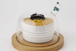 Kinh ngạc trước miếng bơ nặng 200g có giá gần 3 triệu đồng