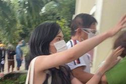 Khởi tố hai mẹ con gây rối khi đến phường đòi tiền hỗ trợ