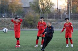 Thầy Park... thua học trò trong thử thách cùng U23 Việt Nam