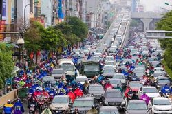 Thu phí xe vào nội đô không phải 'chìa khóa vạn năng' giải quyết ùn tắc