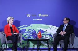 Thủ tướng Phạm Minh Chính gặp Chủ tịch Ủy ban Châu Âu Ursula von der Leyen
