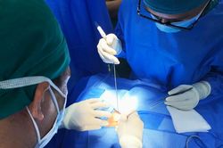 Nguy hiểm khi trẻ hóc dị vật