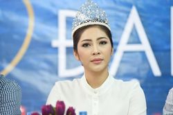 Hoa hậu Đặng Thu Thảo vướng tin đồn hôn nhân trục trặc