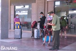 Từ ngày mai (3-11), giảm nhiều tàu tuyến Bắc - Nam