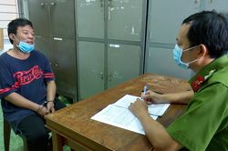 Cuồng ghen, gã đàn ông khóa cửa nhốt vợ và cháu ngoại rồi phóng hỏa