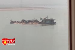Triển khai lực lượng, đánh chặn nạn khai thác cát trái phép