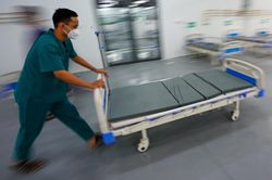 Dịch Covid-19 khiến nhiều người đột quỵ không được cứu kịp thời