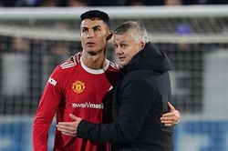 Atalanta 2-2 MU: Solskjaer so sánh Ronaldo với Michael Jordan