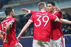 Loạt cầu thủ Việt chúc mừng Ronaldo