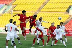 Thầy Park khen ngợi cầu thủ người dân tộc Tà Ôi