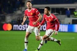 Ronaldo chói sáng giúp MU thoát thua Atalanta