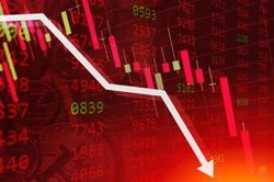 VN-Index mất đỉnh cao kỷ lục, tiền ào ạt đổ vào thị trường