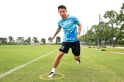HLV Park Hang Seo hãy ưu tiên chữa trị cho Hùng Dũng