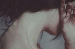Vì tổn thương nên mọi thứ hóa tầm thường...