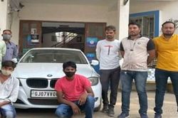 Bán trà mà tậu được BMW, cảnh sát điều tra 'tòi' ra sự thật