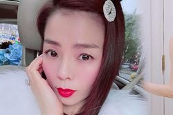 Lệ Quyên khoe kim cương lấp lánh