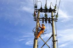 Di Linh: Tập trung đầu tư, cải tạo các công trình lưới điện